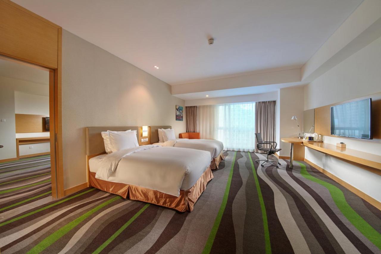 Holiday Inn Express Tangshan Downtown By Ihg Exterior photo