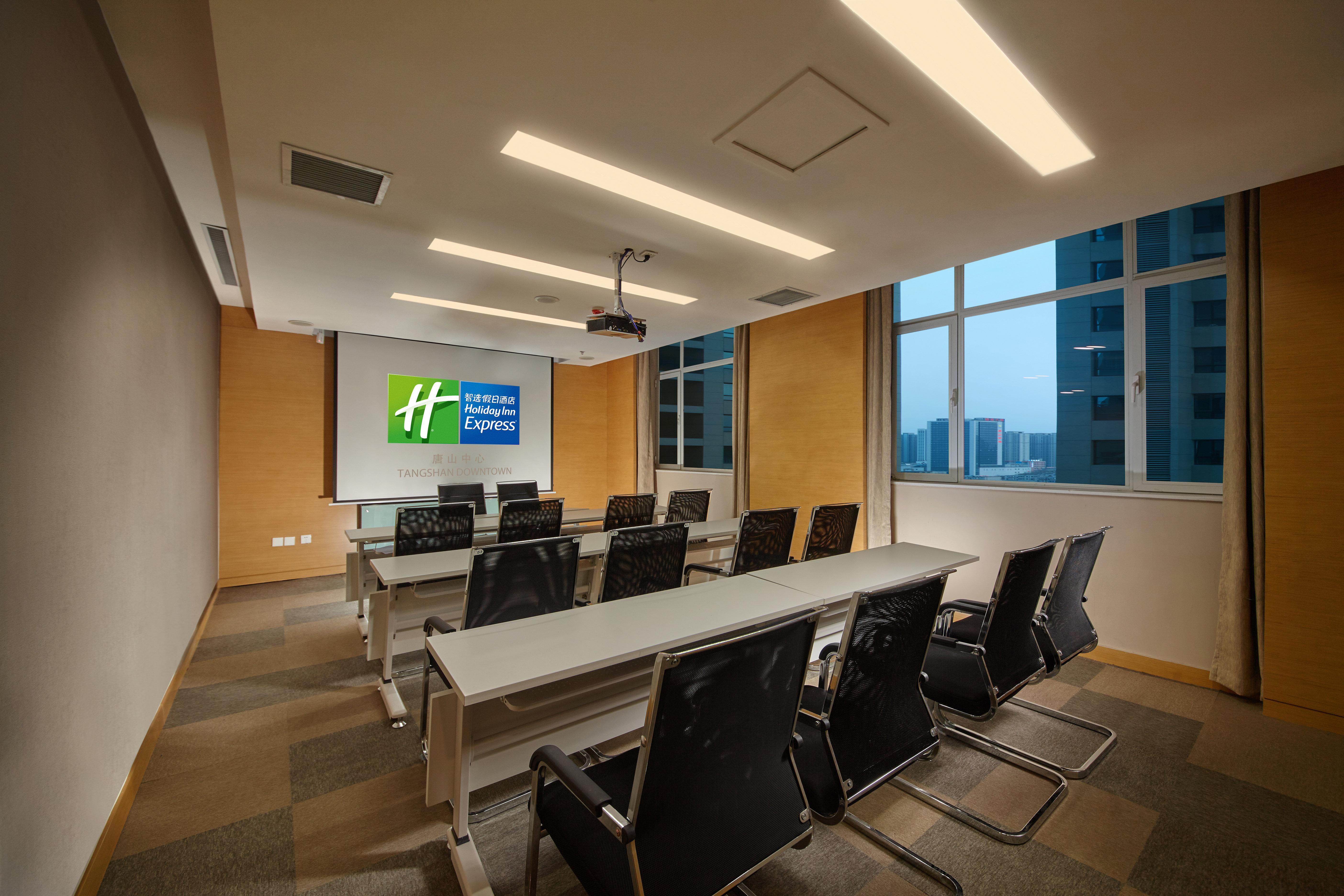 Holiday Inn Express Tangshan Downtown By Ihg Exterior photo