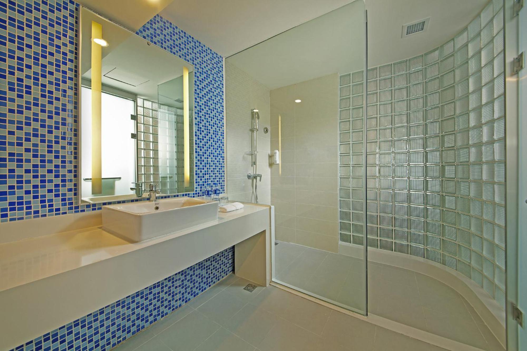 Holiday Inn Express Tangshan Downtown By Ihg Exterior photo
