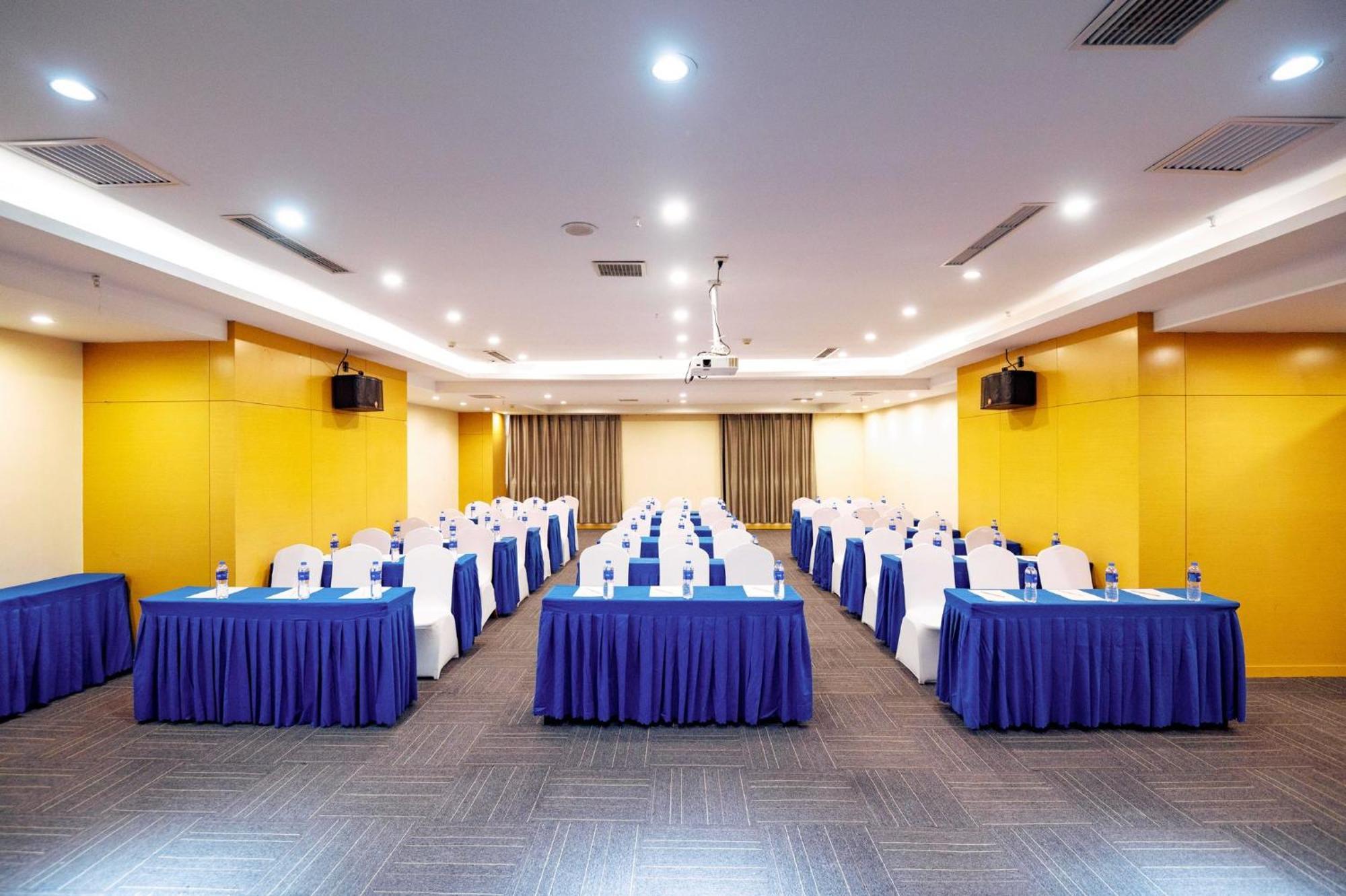 Holiday Inn Express Tangshan Downtown By Ihg Exterior photo